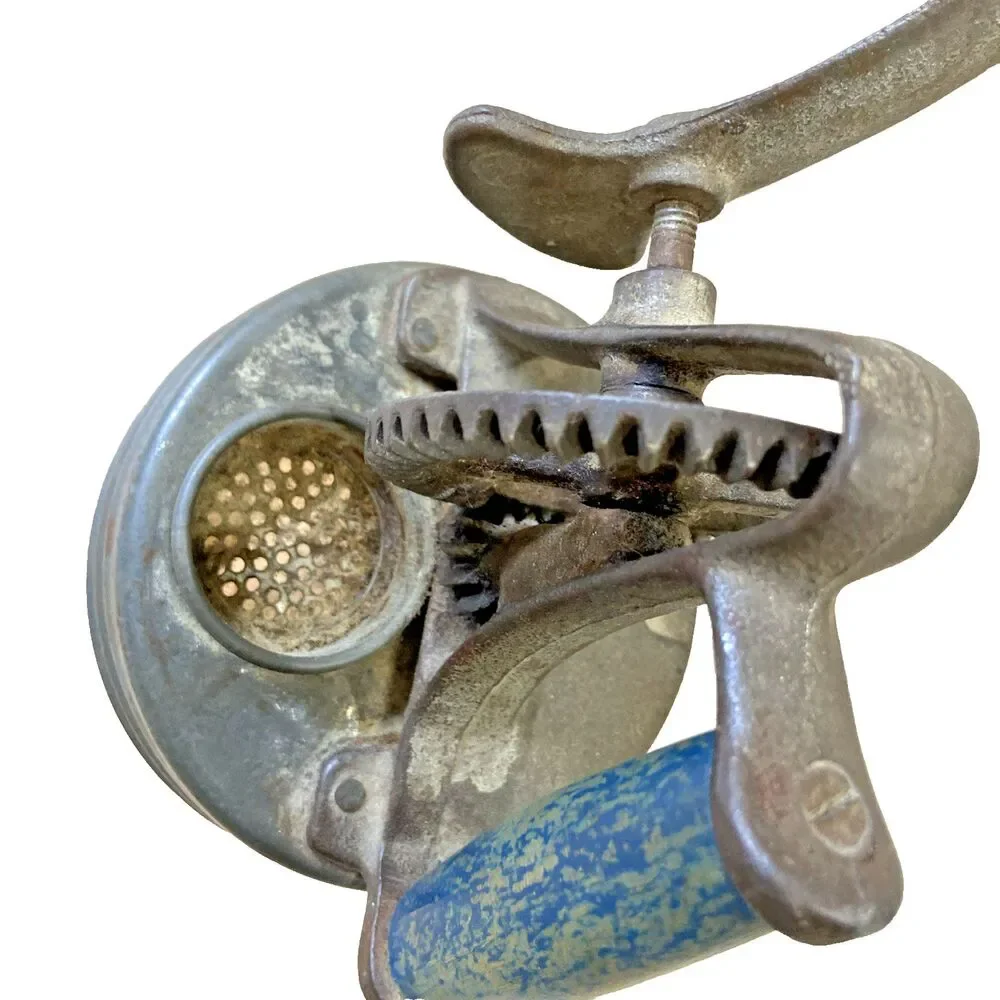 ANTIQUE BUTTER CHURN JAR LID PADDLE CRANK SCREW TOP 4.5” Diameter NO JAR